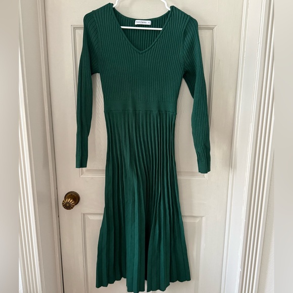 Pretty Garden Midi Dress - Picture 3 of 5